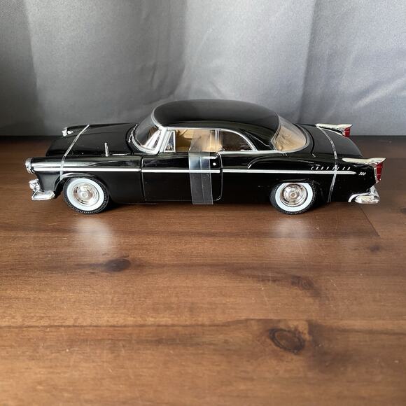 1955 Chrysler C300 Black Diecast Model Toy Car 1/24 Scale Motor Max - Picture 2 of 10
